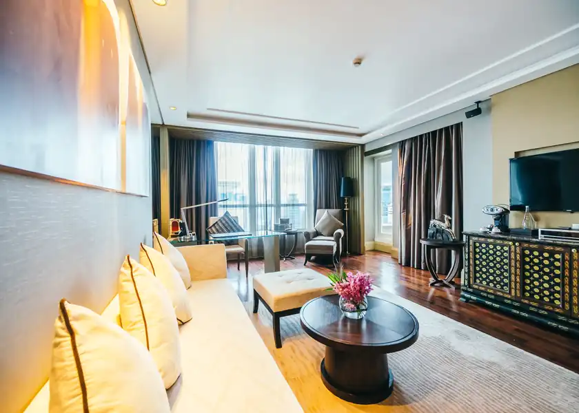 spacious-room-with-big-window